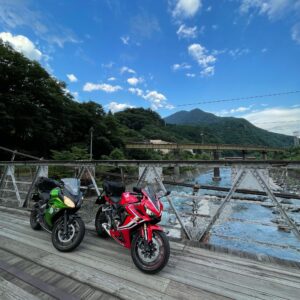 風流な大網発電所の吊り橋にてwith CBR650Rninja650②