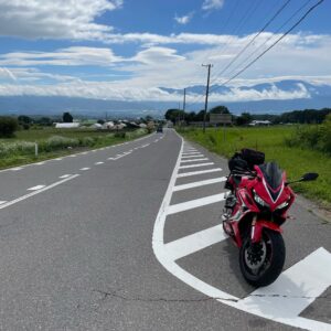 権兵衛坂の登り途中後方の南アルプスの風景