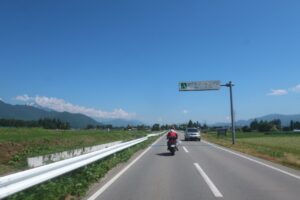 安曇野アートラインを走る