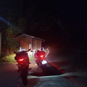 暗闇のr55を走る