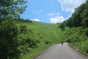 八方尾根スキー場エリアに入った黒菱スカイライン②