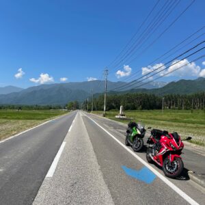 r25からr306へ続く快走路・山麓線を走るwith CBR650R&ninja650
