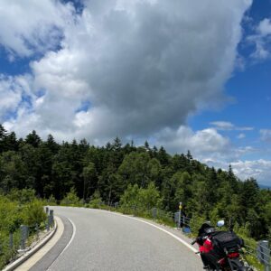 飛騨御岳しだれ桜街道にてwith CBR650R②