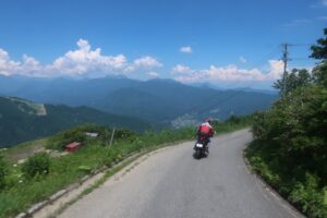 黒菱駐車場から絶景の黒菱スカイラインを下る