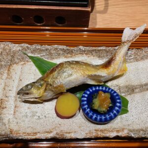 下呂温泉「水鳳園」さんの夕食の鮎の塩焼き