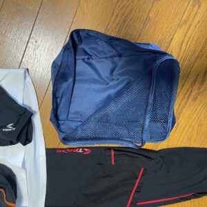 東北ロンツーに持って行った一日分の着替えセットを入れるダイソーのファスナー付き袋