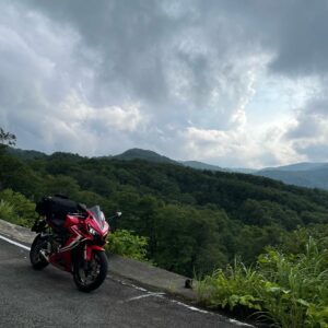 山岳街道「六十里越街道／旧道112号」を走るCBR650R②
