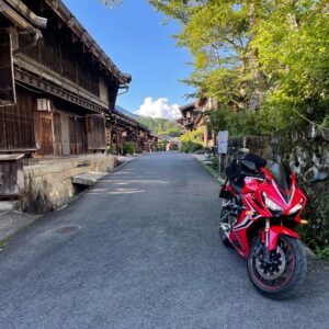 進入禁止が解かれた17時の妻籠宿にてwith CBR650R③