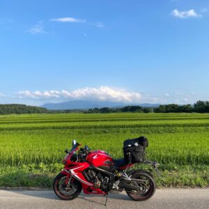 庄内こばえちゃラインを走るCBR650R③