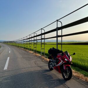 庄内こばえちゃラインを走るCBR650R④