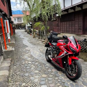 郡上八幡・やなか水の小径にてwith CBR650R