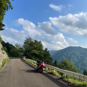 山岳街道「六十里越街道／旧道112号」を走るCBR650R⑥