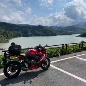 月山湖展望広場にてwith CBR650R②