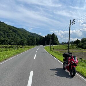 山形県r27をのんびりと走るCBR650R②