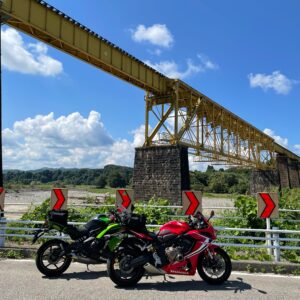 喜多方市一ノ戸川橋梁にてwith CBR650R & ninja650