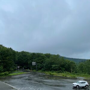 八幡平ビジターセンターから眺めるどんより空