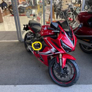 CBR650Rに取り付けたBabyfaceのエンジンスライダー