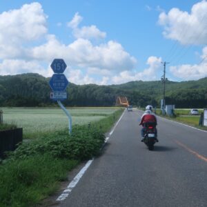 福島r151の白いロード風景にて