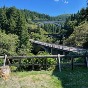 宮下アーチ三兄(橋)弟の風景