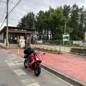 JR五能線十二湖駅にてwith CBR650R