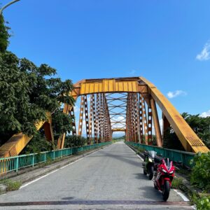 福島r151の只見川を渡る橋にてwith CBR650R & ninja650