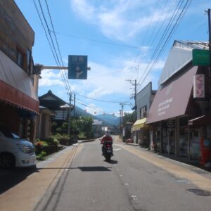 只見に向けてR252を走る