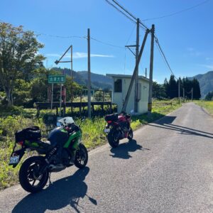 只見線「会津大塩駅」にてwith CBR650R & ninja650