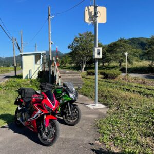 只見線「会津大塩駅」にてwith CBR650R & ninja650②