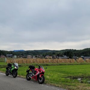 秋らしい「はさ掛け」の風景with CBR650R & ninja650