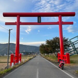 地図に載っていない鳥居とCBR650R