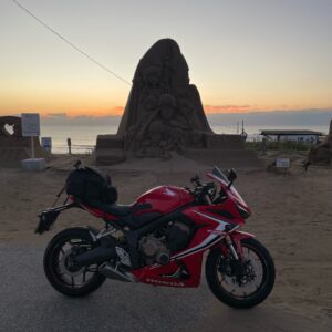 能登千里浜レストハウスのパーキングにてwith CBR650R