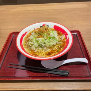 関越道・上里SAの深谷ネギのせ醤油ラーメンを食す