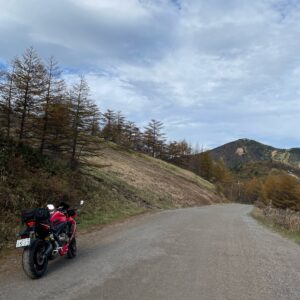 高峰高原と湯ノ丸高原をつなぐダートロード・湯ノ丸高峰林道を走るwith CBR650R②