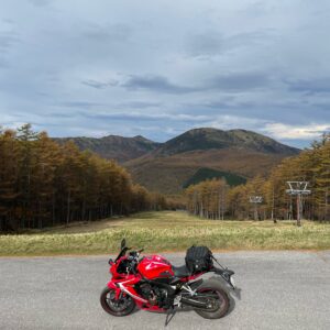 高峰高原と湯ノ丸高原をつなぐ湯ノ丸高峰林道（舗装エリア）を走るwith CBR650R②