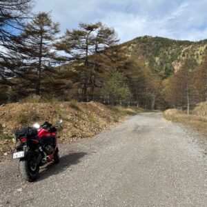 高峰高原と湯ノ丸高原をつなぐダートロード・湯ノ丸高峰林道を走るwith CBR650R④
