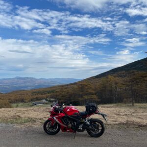 高峰高原と湯の丸高原をつなぐダートロード・湯ノ丸高峰林道を走るwith CBR650R