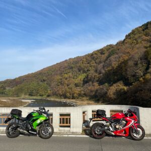 栃木県r29沿いの境橋からの紅葉期待の眺めwith CBR650R & ninja650