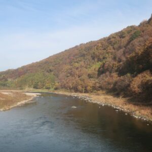 栃木県r29沿いの境橋からの紅葉期待の眺め