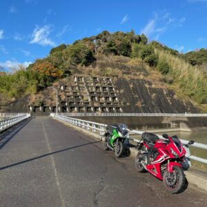 千葉県鋸南町の佐久間ダムにてwith CBR650R & ninja650