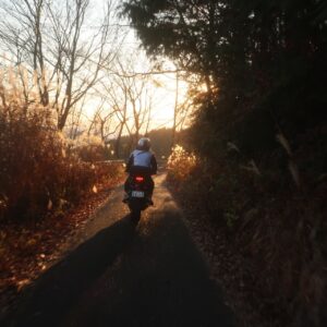 八溝山頂からサンセット間近の林道的ロードを走る④