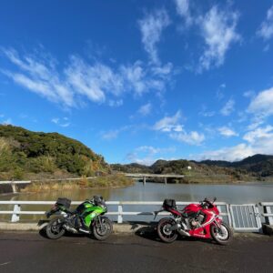 千葉県鋸南町の佐久間ダムにてwith CBR650R & ninja650②
