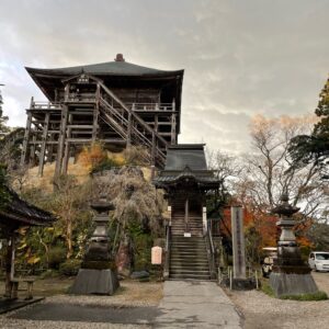 笠森観音の存在感のある観音堂の外観