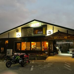 アリランラーメン 八平の食堂 本店にて with CBR650R ninja650