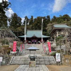 清澄寺の本堂にて