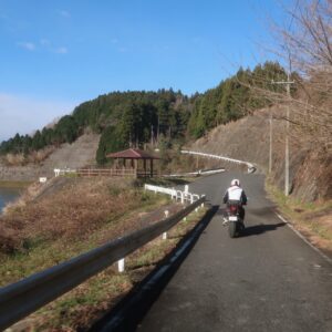 平沢ダムの展望台にて