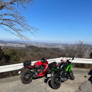 太平山神社前駐車場にてwith CBR650R & ninja650