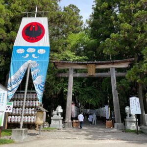 熊野本宮大社の鳥居にて