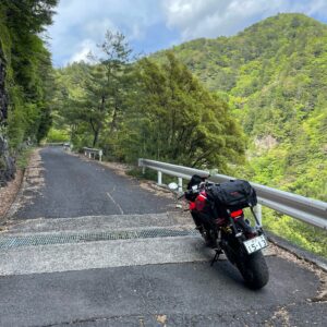 林道サンギリ線にてwith CBR650R②