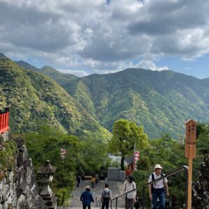 熊野那智大社・那智山表参道の二の鳥居から見下ろした風景