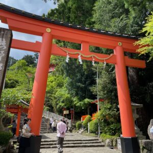 熊野那智大社・那智山表参道の一の鳥居にて